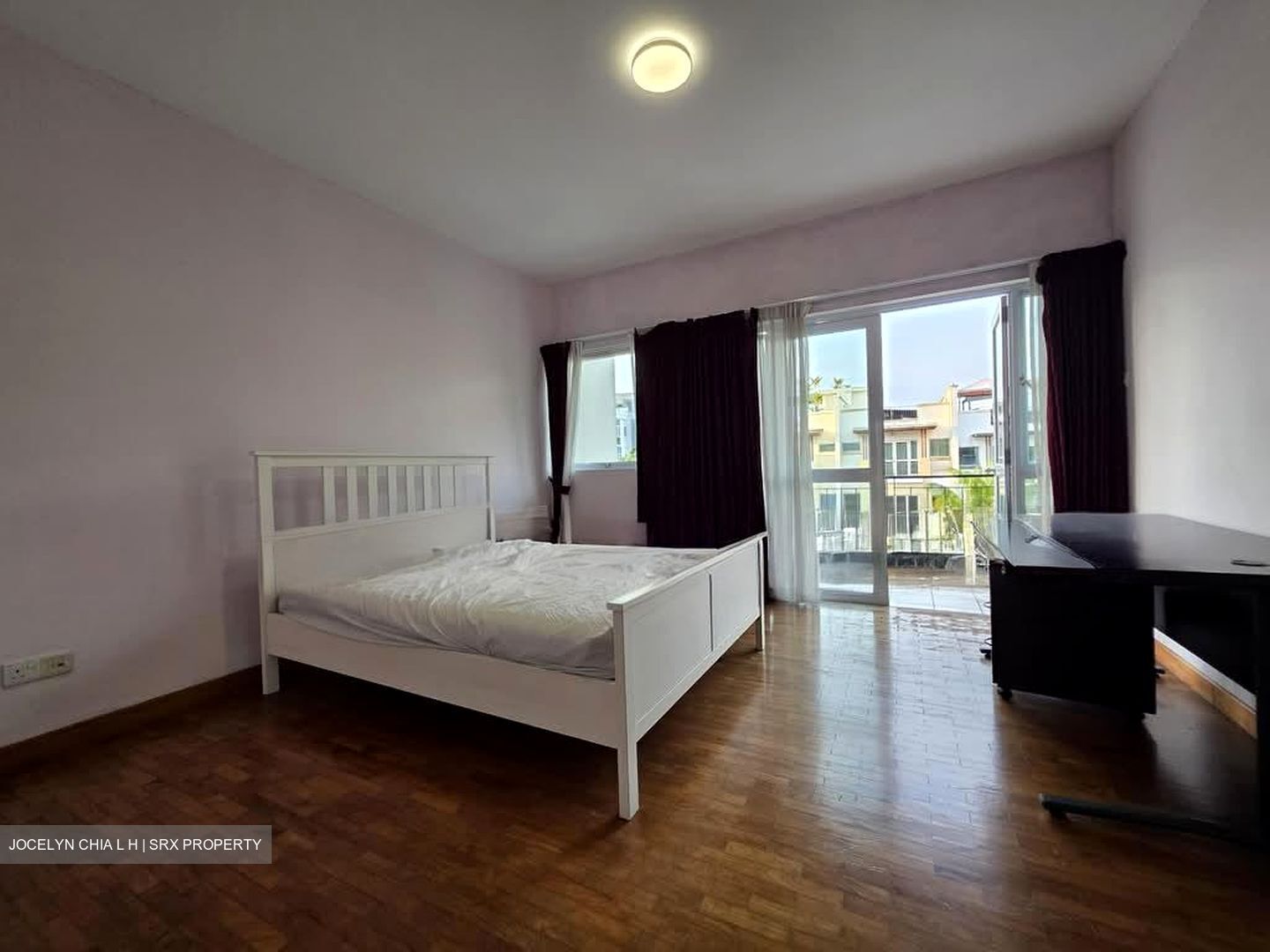 Straits Gardens (D27), Terrace #597542281